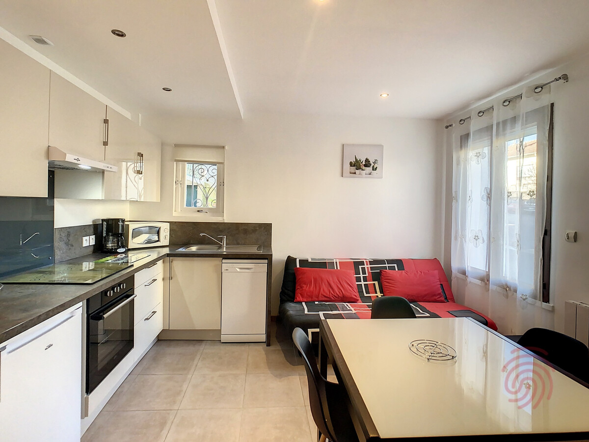 F2 30m² à 50m du centre-ville de Lamalou-les-Bains - Photo 1