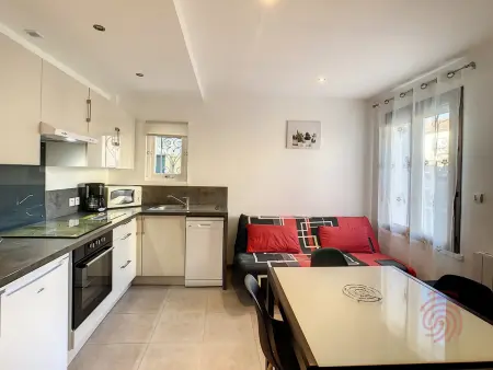 Location appartement à Lamalou les Bains, Charmant F2 avec Wifi à 150m des Thermes et centre-ville de Lamalou-les-Bains