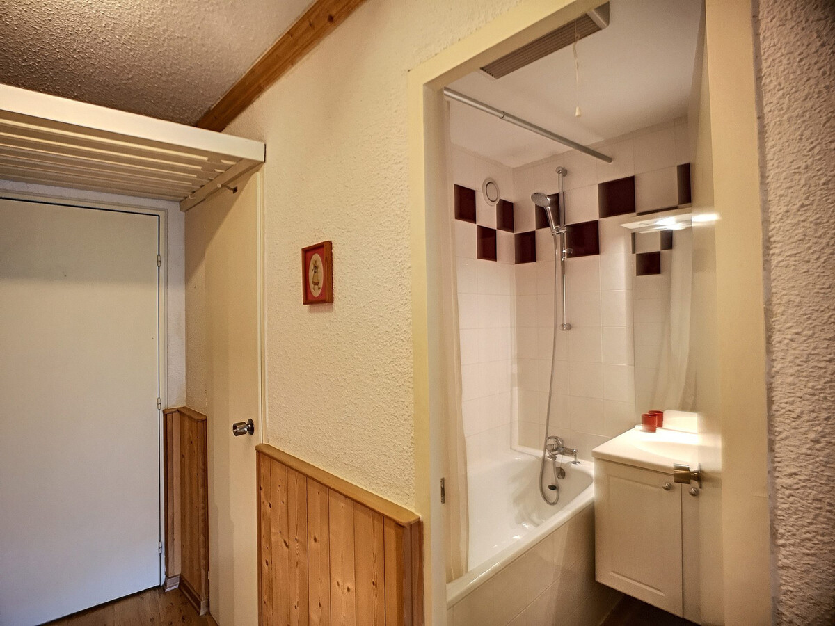 Appart 2 pièces rénové 4 pers, ski aux pieds, parking gratuit - Photo 9