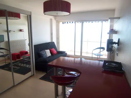 Studio face mer avec balcon, proche commerces et plage - Photo 11
