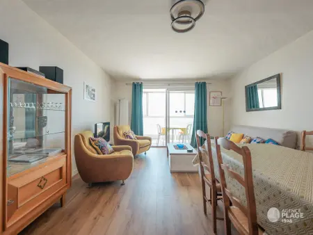 Appartement 66m² rénové, 1 chambre, vue mer, 4ème étage, fibre, 3 étoiles - Photo 1
