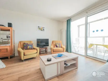 Appartement 66m² rénové, 1 chambre, vue mer, 4ème étage, fibre, 3 étoiles - Photo 2