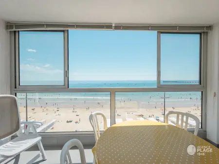 Appartement 66m² rénové, 1 chambre, vue mer, 4ème étage, fibre, 3 étoiles - Photo 5