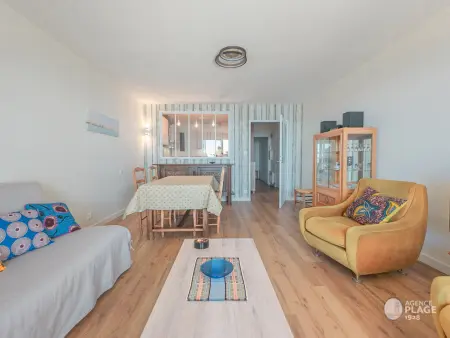 Appartement 66m² rénové, 1 chambre, vue mer, 4ème étage, fibre, 3 étoiles - Photo 8