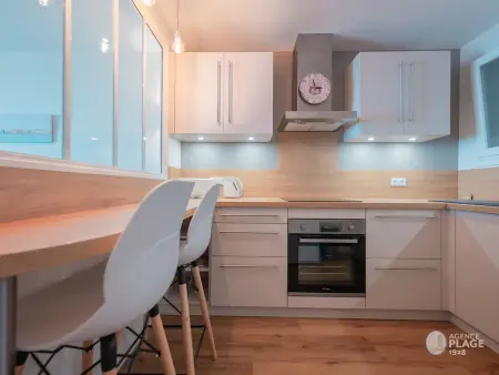 Appartement 66m² rénové, 1 chambre, vue mer, 4ème étage, fibre, 3 étoiles - Photo 10