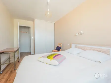 Appartement 66m² rénové, 1 chambre, vue mer, 4ème étage, fibre, 3 étoiles - Photo 20