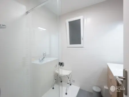 Appartement 66m² rénové, 1 chambre, vue mer, 4ème étage, fibre, 3 étoiles - Photo 22