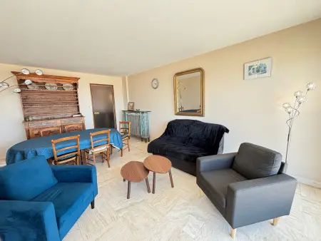 Appartement 4 pièces avec balcon face mer, proche plage et commerces, idéal famillies - Photo 3