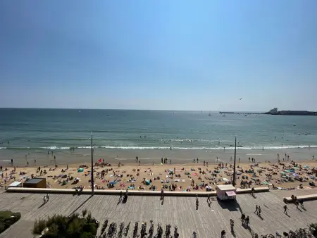Location appartement à Les Sables d'Olonne, Appartement T3 au 6e étage avec balcon et vue mer