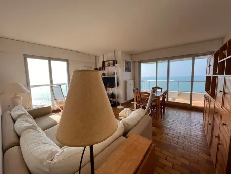 Appartement 70 m² vue océan, 8e étage, La Chaume : photo 8