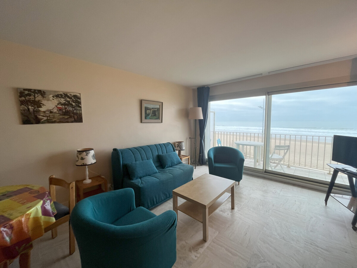 Studio face mer avec balcon plein Sud aux Sables-d'Olonne - Photo 13