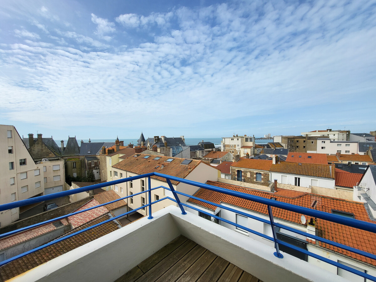 T2 mezzanine 150 m plage avec balcon et vue mer - Photo 12