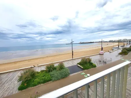 Location appartement à Les Sables d'Olonne, Appartement cocooning face mer aux Sables dOlonne avec accès direct plage