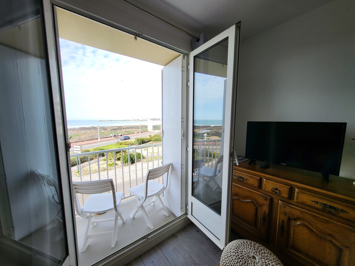 T2 rénové face mer, balcon vue océan à 50m plage - Photo 3