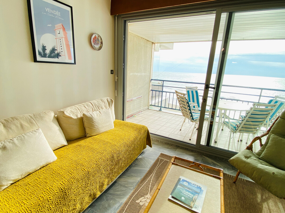 Appartement face mer 8e étage aux Sables-d'Olonne - Photo 5