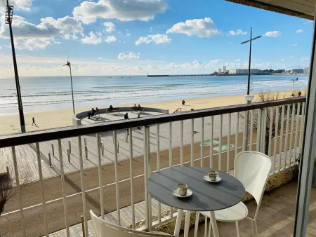 Location appartement à Les Sables d'Olonne, Appartement avec accès direct à la plage, balcon et garage privé