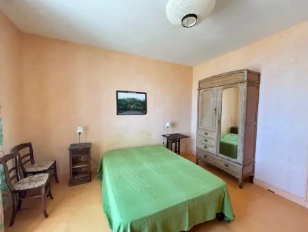 Appartement T4 face mer, proche commerces, 2 balcons, cuisine équipée, 2ème étage sans ascenseur - Photo 9