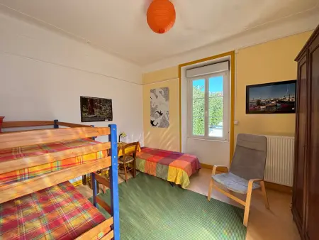 Appartement T4 face mer, proche commerces, 2 balcons, cuisine équipée, 2ème étage sans ascenseur - Photo 15