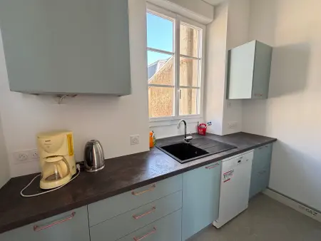 Appartement T4 face mer, proche commerces, 2 balcons, cuisine équipée, 2ème étage sans ascenseur - Photo 18