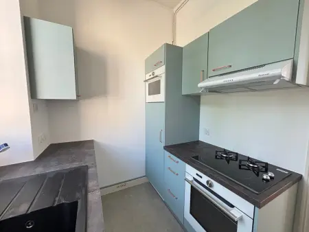 Appartement T4 face mer, proche commerces, 2 balcons, cuisine équipée, 2ème étage sans ascenseur - Photo 20