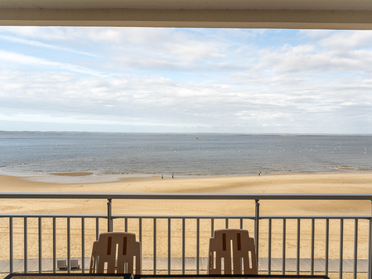 Studio cabine 27 m² vue Bassin, balcon, parking, plage - Photo 12