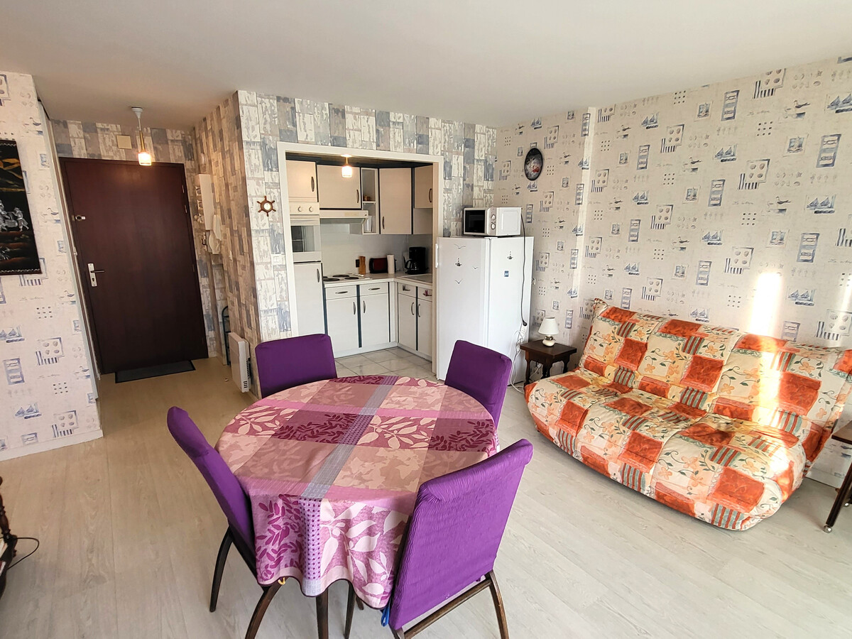 T2 39 m² terrasse Est, parking, 200m de la mer - Photo 2