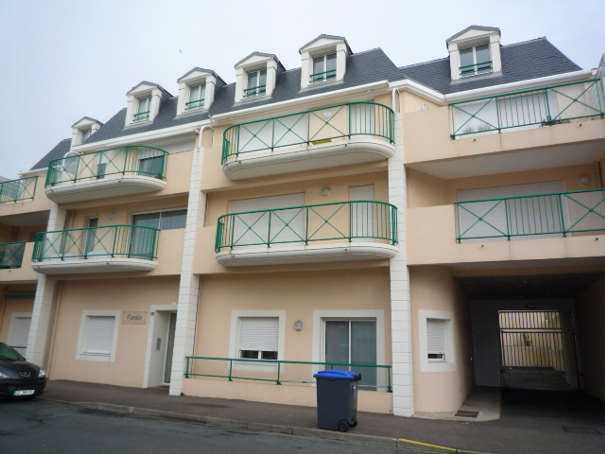 T2 39 m² terrasse Est, parking, 200m de la mer - Photo 7
