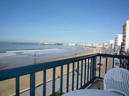 Location appartement à Les Sables d'Olonne, Studio rénové face mer avec balcon au centre plage, proche commerces - Les Sables dOlonne