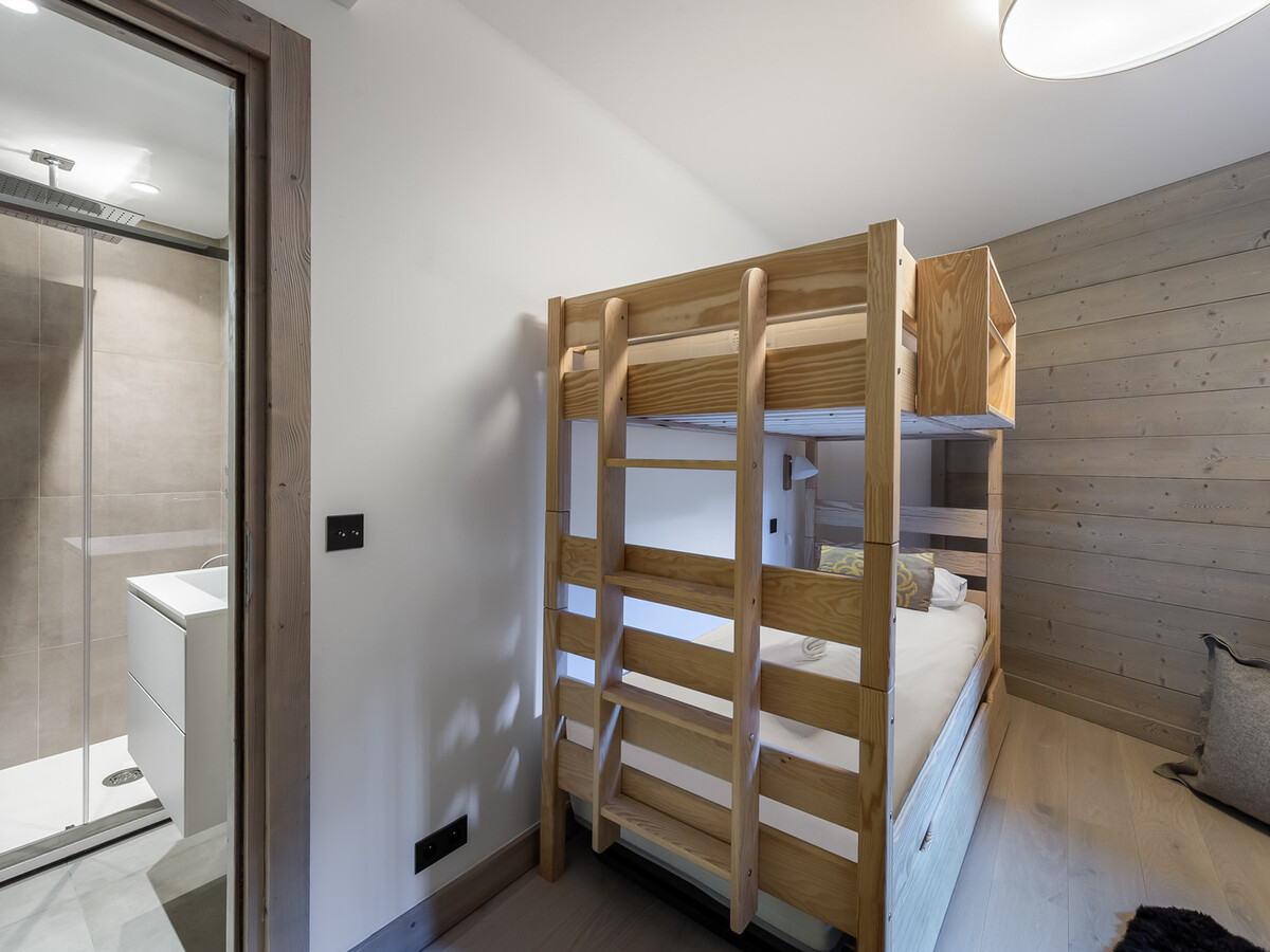Appartement 155m² 4 chambres, cheminée et balcon à Méribel - Photo 14