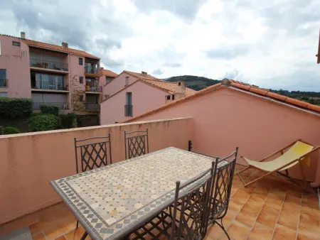 T3 Collioure : garage + mezzanine climatisée et terrasse : photo 10