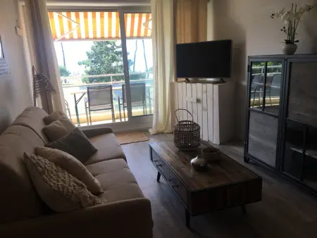 Appartement rénové centre Moulleau avec balcon et parking - Photo 3