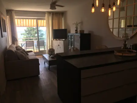 Appartement rénové centre Moulleau avec balcon et parking - Photo 4