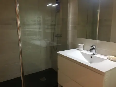Appartement rénové centre Moulleau avec balcon et parking - Photo 8