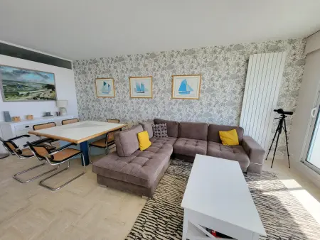 Appartement 3 pièces balcon océan à 200m de la plage : photo 2