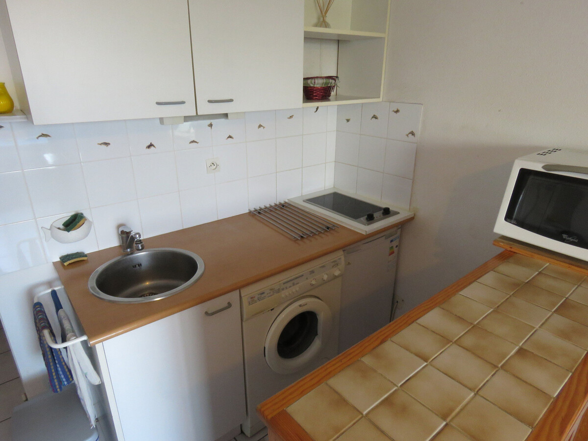 Studio cabine 20m² avec loggia vitrée à Sète - Photo 3