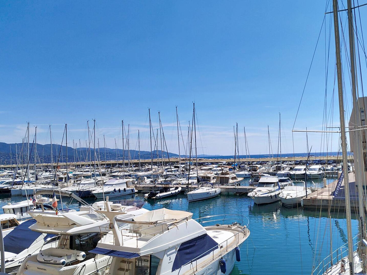 T2 3 étoiles à Bormes-les-Mimosas, vue mer et piscine - Photo 1