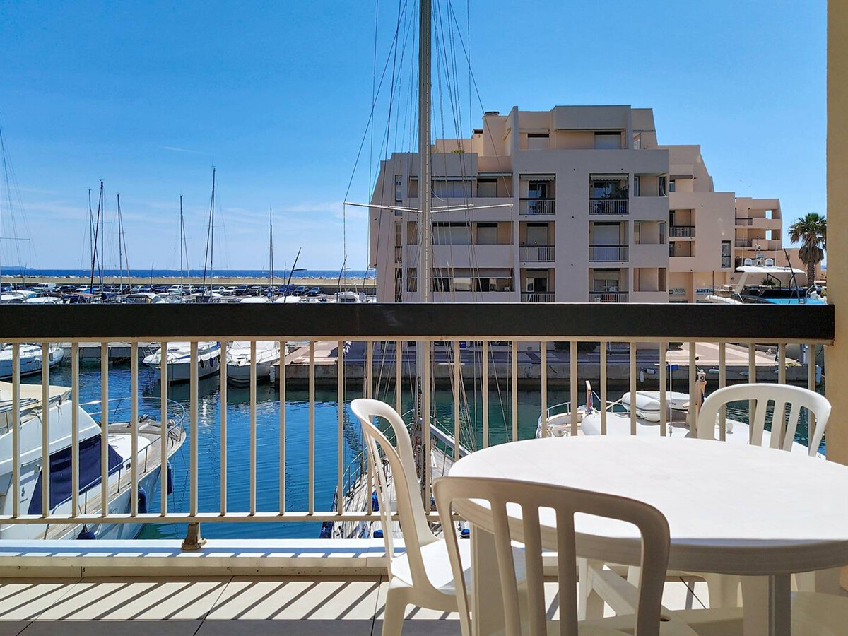 T2 3 étoiles à Bormes-les-Mimosas, vue mer et piscine - Photo 8