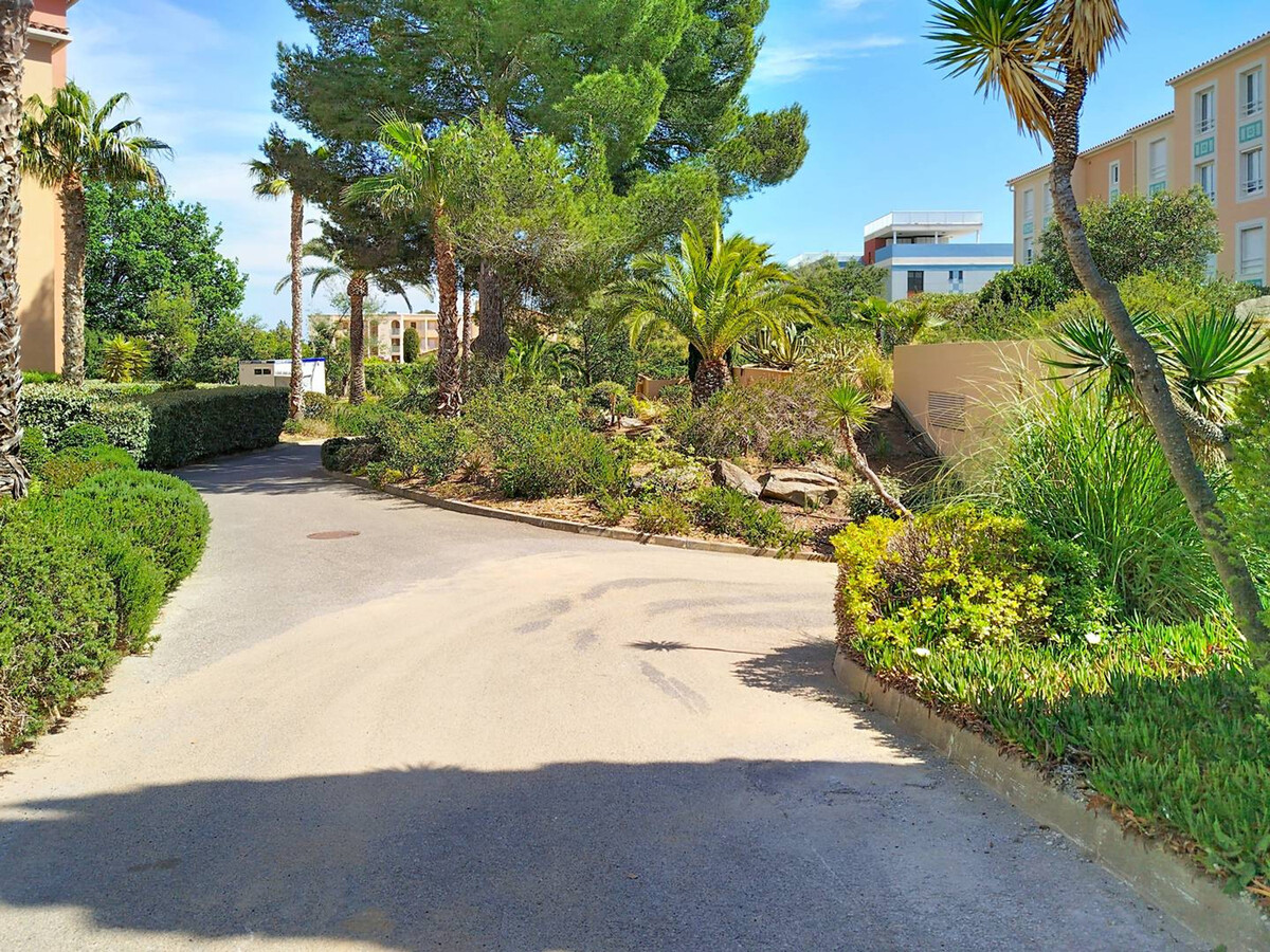 T2 cabine 45m² Bormes, loggia sud-ouest, garage inclus - Photo 12
