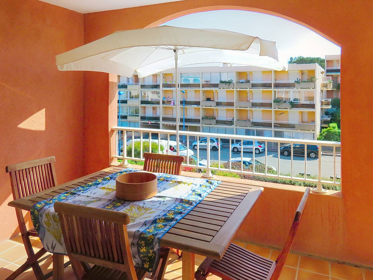 T2 Cabine 45m² avec Loggia, 800m Plage, Parking - Photo 2