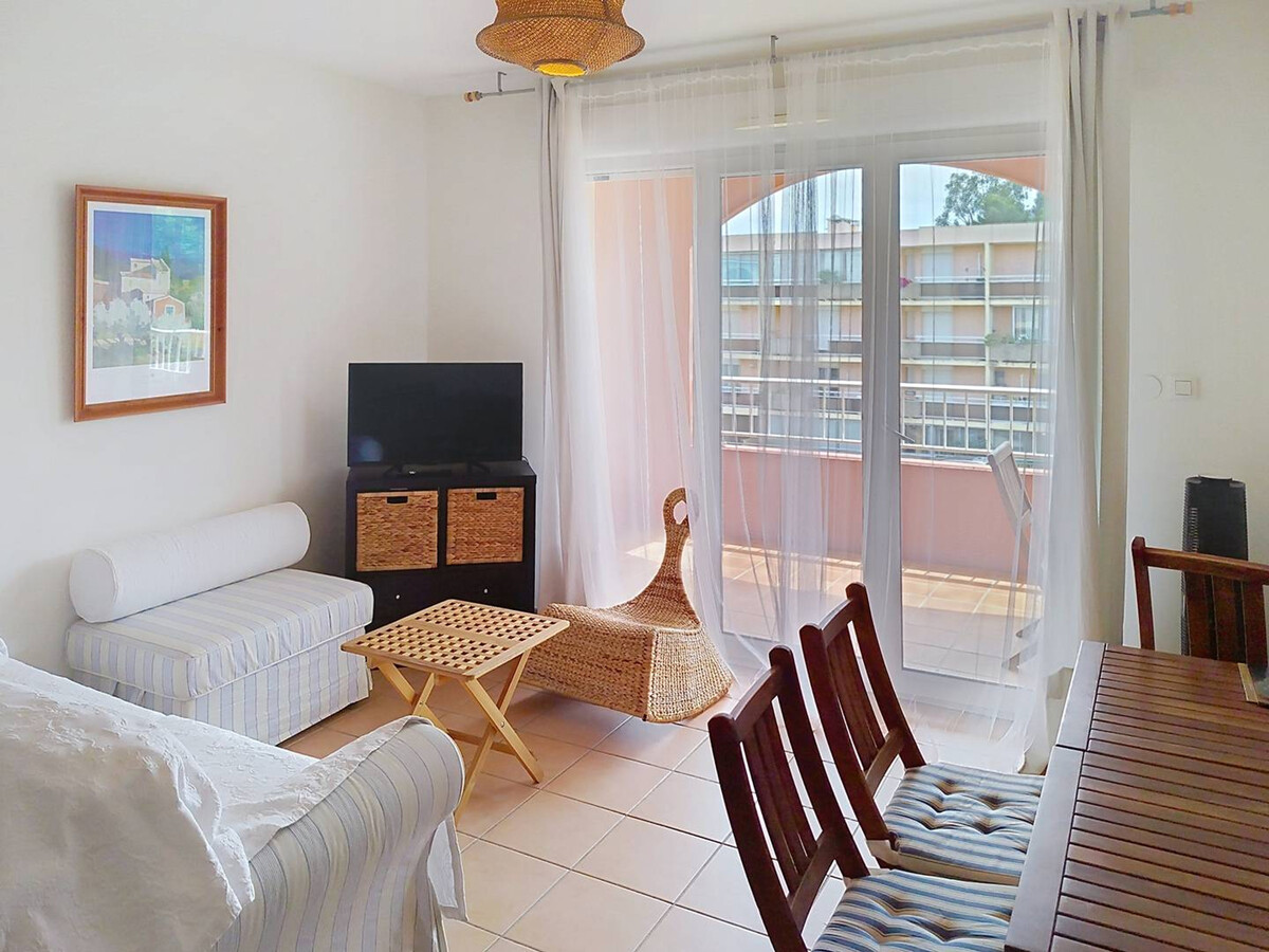 T2 Cabine 45m² avec Loggia, 800m Plage, Parking - Photo 3