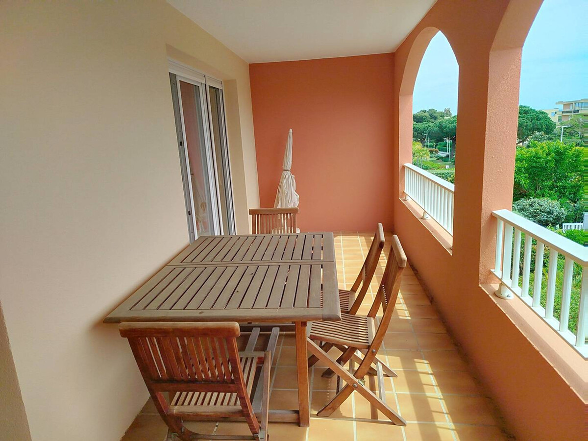 T2 Cabine 45m² avec Loggia, 800m Plage, Parking - Photo 10