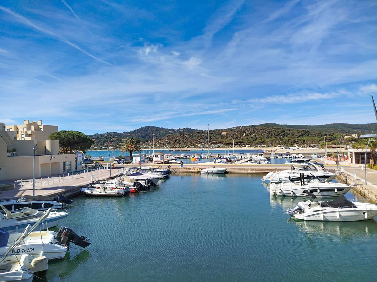 T2 Cabine 45m² avec Loggia, 800m Plage, Parking - Photo 15