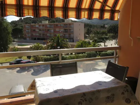 Location appartement à Bormes les Mimosas, Charmant Studio avec Piscine, Tennis, Parking et Accès Direct Plage - Bormes-les-Mimosas