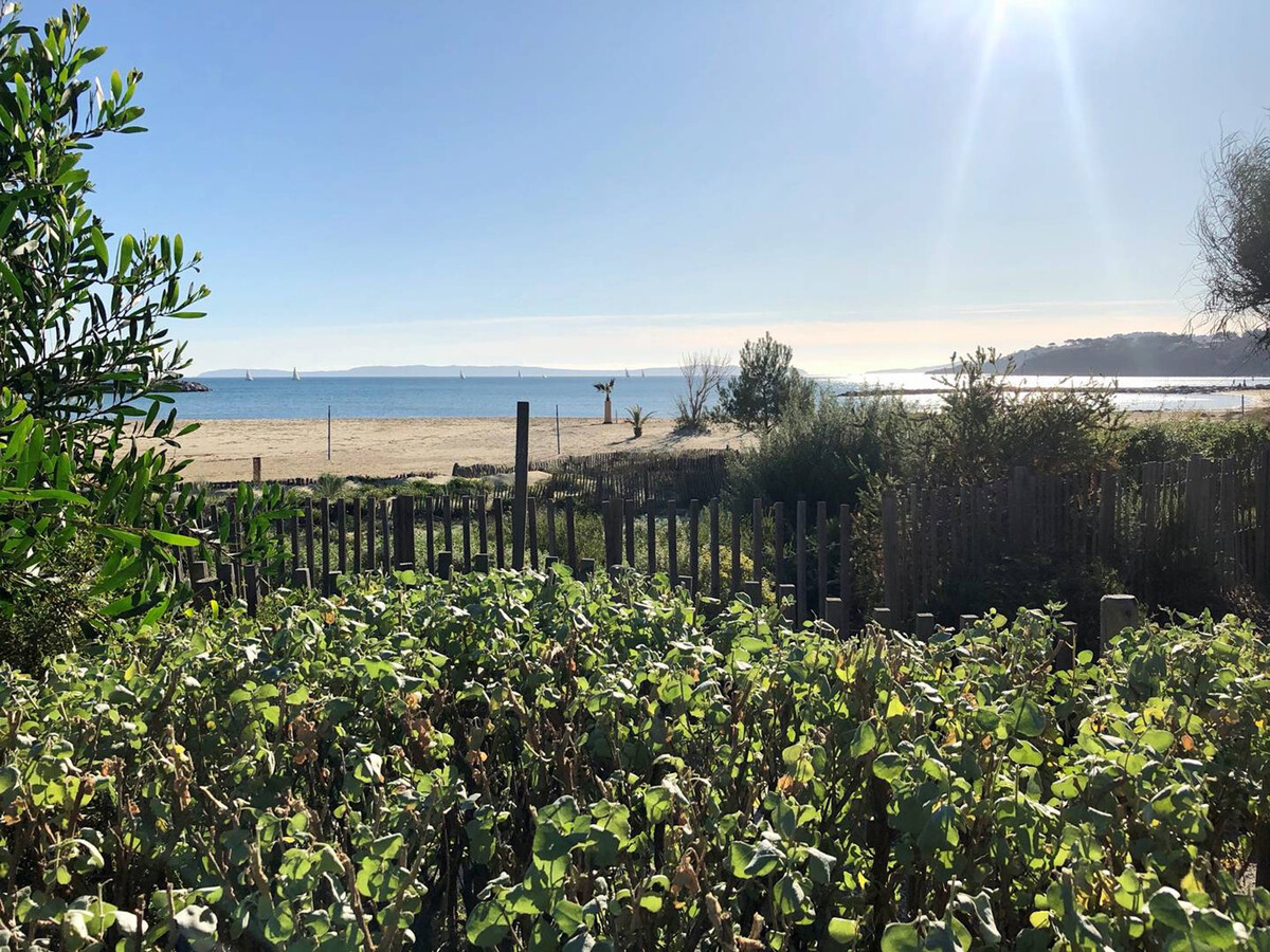 T3 climatisé 55m² à 50m de la plage, Bormes-les-Mimosas - Photo 15