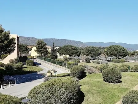 Location appartement à Bormes les Mimosas, T2 avec piscine, tennis et accès plage direct, La Favière - Bormes les Mimosas