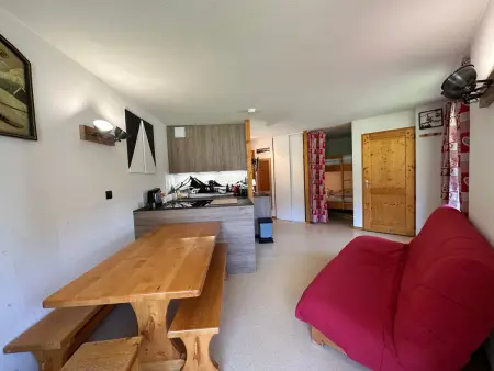 Location appartement à Morillon 1100, Appartement 6 personnes avec balcon proche jardin denfants