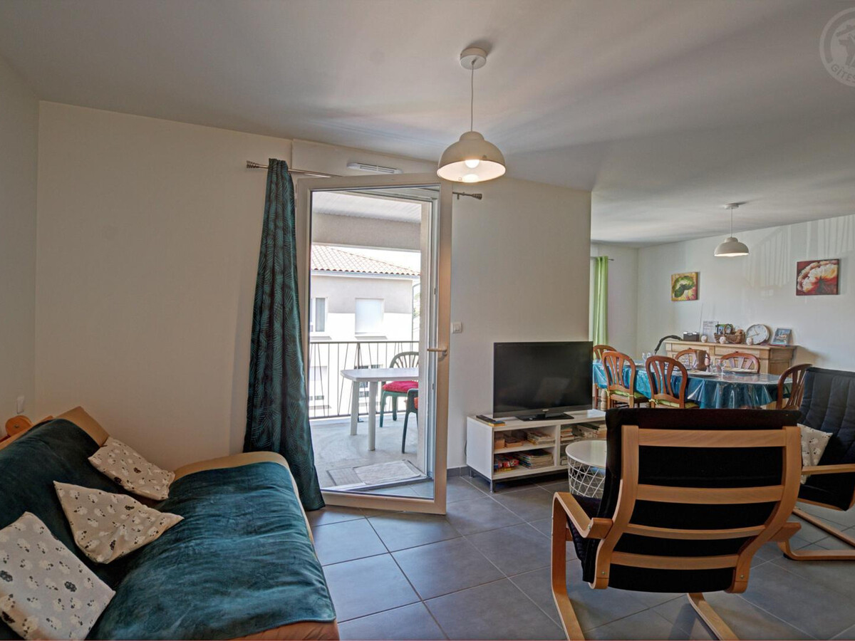Appartement 70m² PMR avec balcon et fibre à Saint-Genest-Malifaux - Photo 2