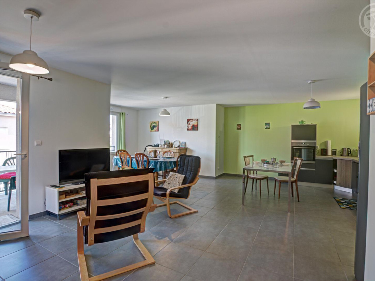 Appartement 70m² PMR avec balcon et fibre à Saint-Genest-Malifaux - Photo 3