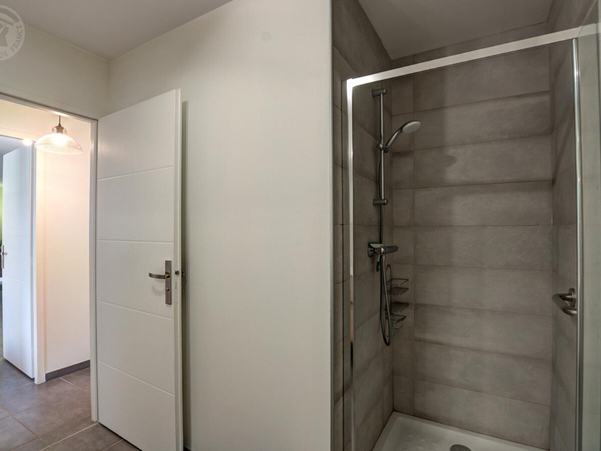 Appartement 70m² PMR avec balcon et fibre à Saint-Genest-Malifaux - Photo 11