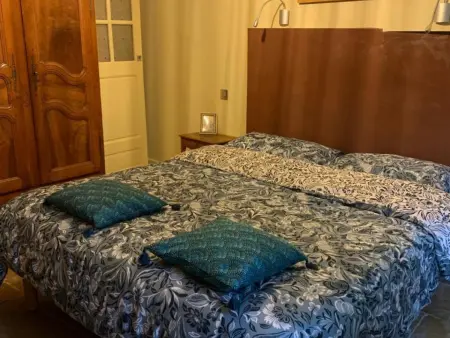 Appartement 2 pers. Jardin 150m² vue Cathédrale, Troyes : photo 10